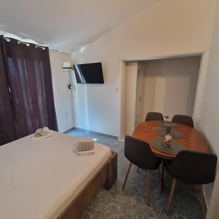 Delta Lejlighed Blace